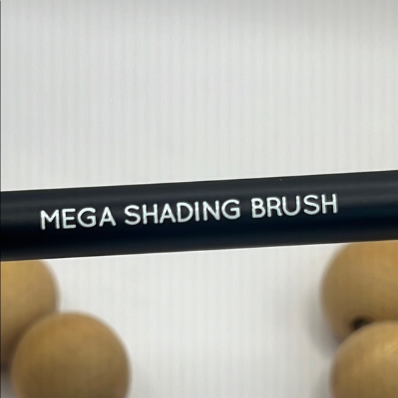 WingMe Black Makeup Mega Shading Brush 13 - Picture 6 of 7